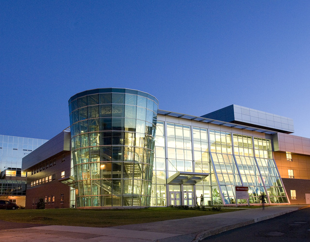 纽芬兰纪念大学